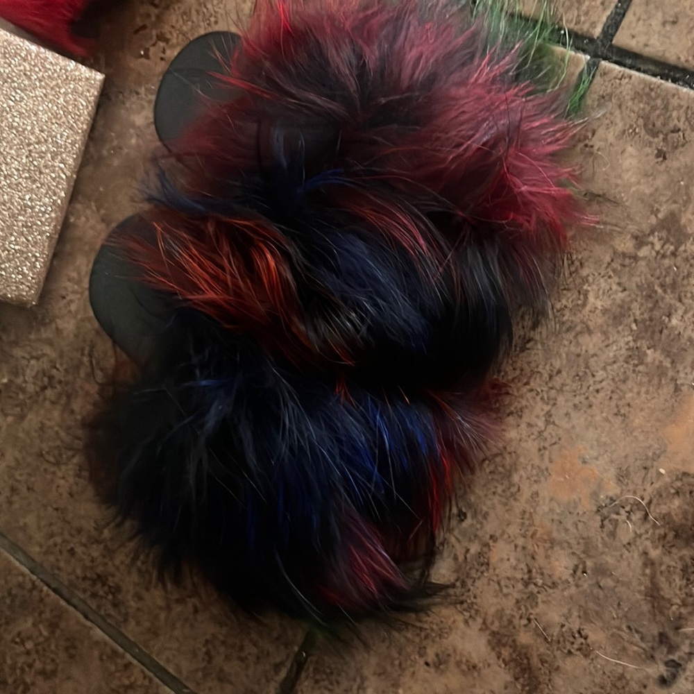 Kids multi color fur slide